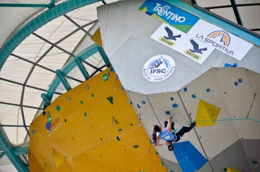 Kletterwand beim Rock Master Festival